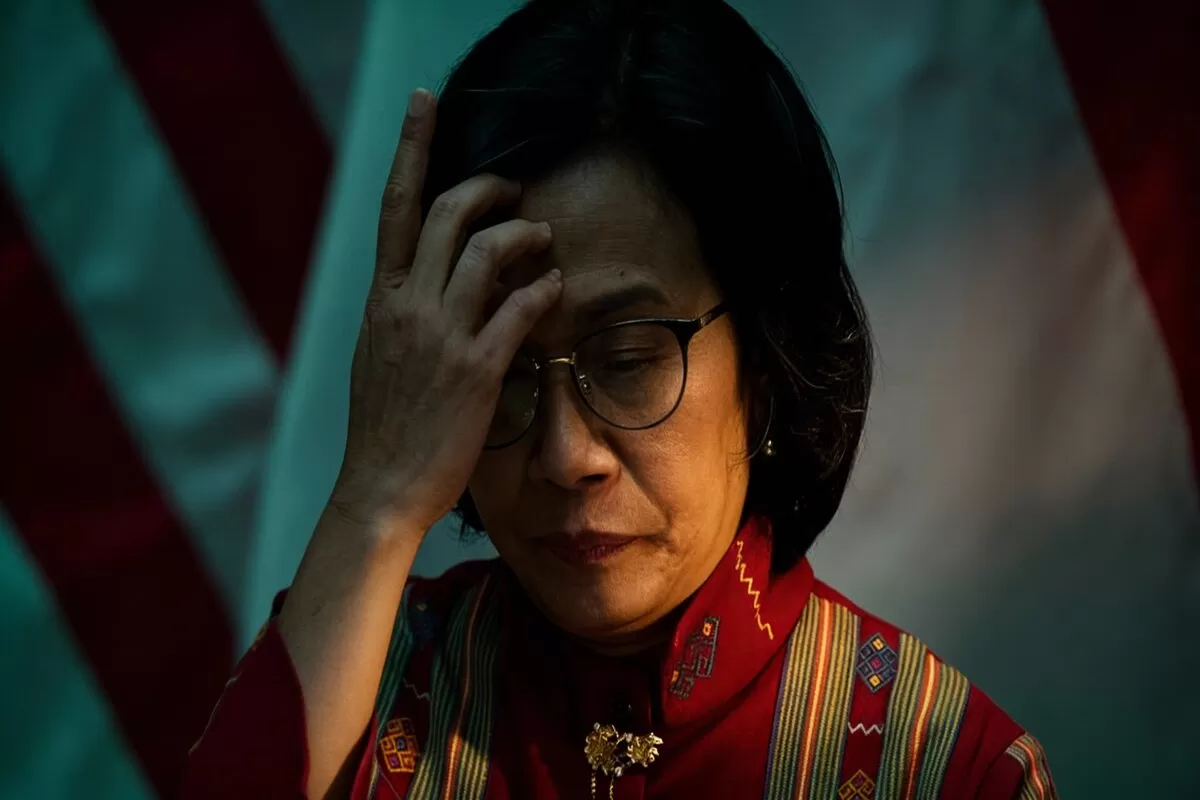 Ungkap kebenaran kasus Sri Mulyani: Dari hoaks Epstein Files akibat kesalahan tata letak hingga fitnah deepfake guru yang memicu gejolak pasar dan pergantian kabinet. 