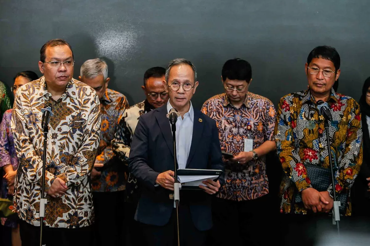 Ketua dewan komisioner OJK Mahendra Siregar. Foto istimewa pandhalungan.com