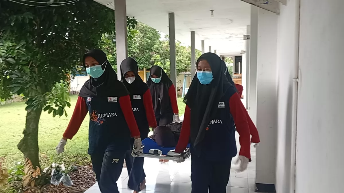SMPN 9 Jember Gelar Diksar Pertolongan Pertama di Markas PMI. Foto istimewa pandhalungan.com