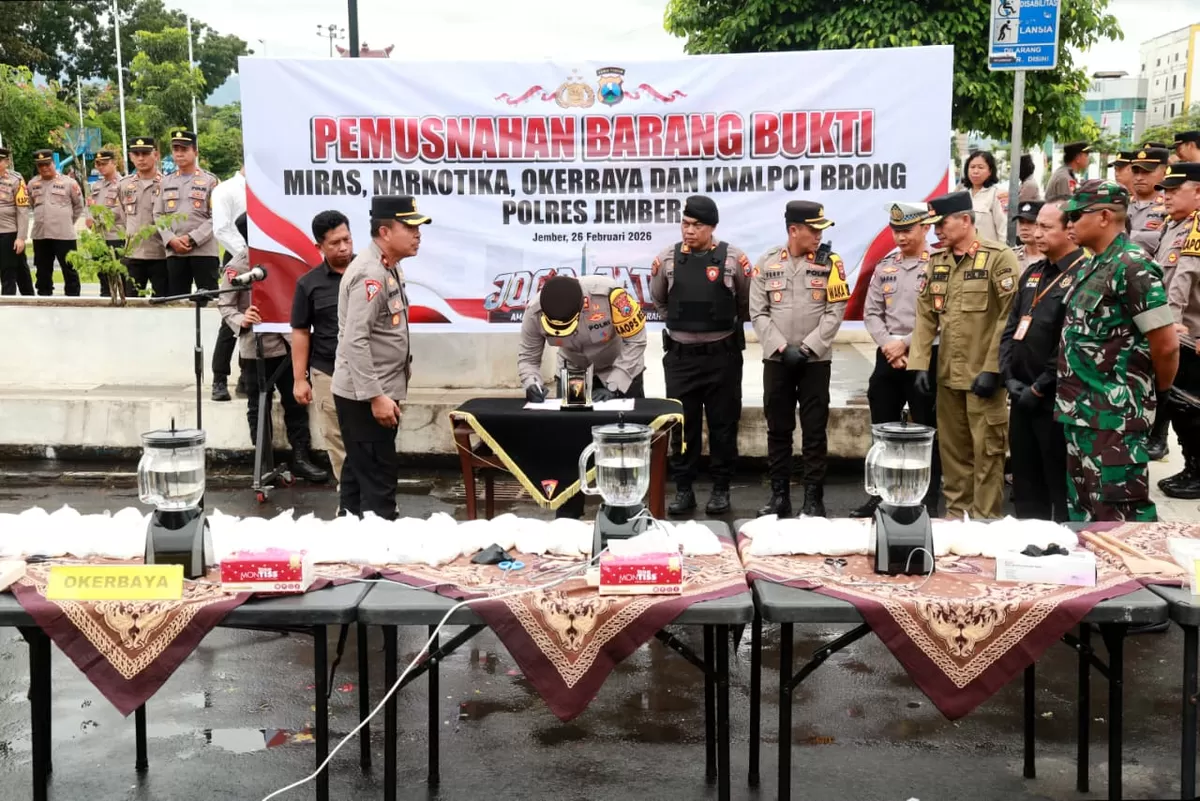 Komitmen menjaga kekhusyukan ibadah di Bulan Suci Ramadan 1447 H terus ditegaskan. Polres Jember bersama jajaran Forum Koordinasi Pimpinan Daerah Forkopimda