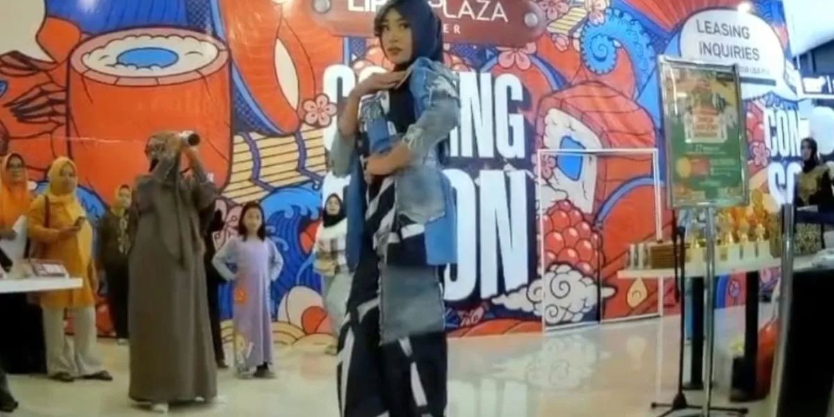 Fashion show busana lebaran. Foto istimewa pandhalungan