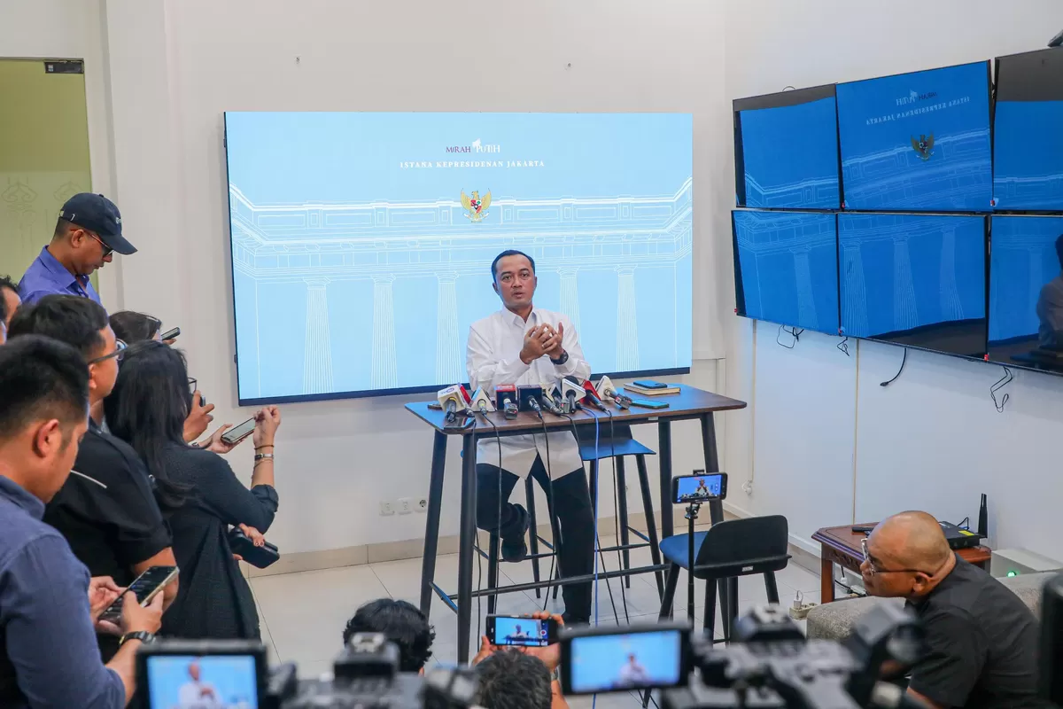 Mensesneg Prasetyo Hadi meminta maaf atas nama pemerintah pusat karena banyak genangan di Ibu Kota Jakarta. (Kementerian Sekretariat Negara)