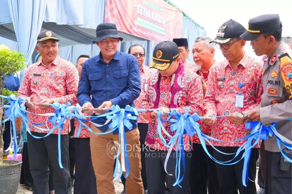 Pengelolaan Sampah Terpadu di Mojokerto: Gus Bupati Albarraa Launching TPS3R &ldquo;Setia Karya&rdquo; (Foto: mojokertokab.go.id)