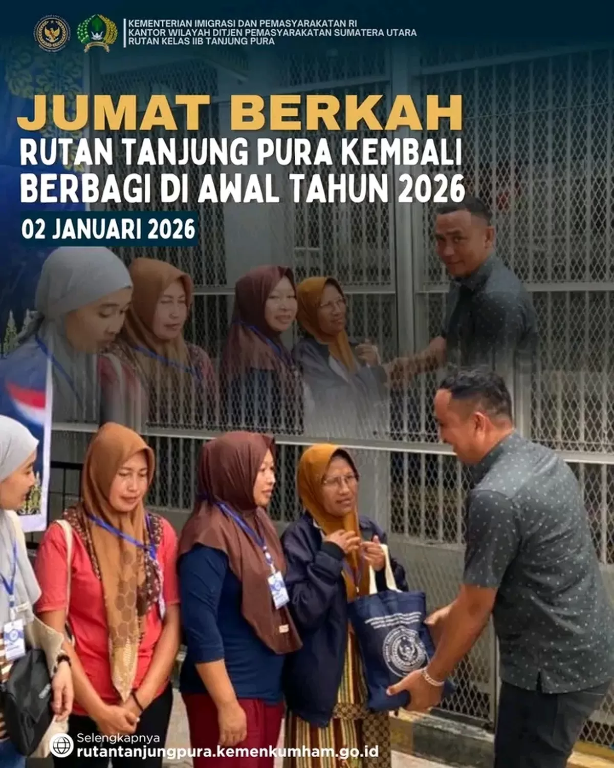 Karutan Tanjung Pura dan Jajaran Saat Bagikan Bantuan Sosial