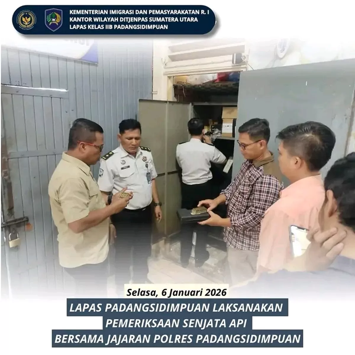 Kasi Adm Kamtib Lapas Padangsidimpuan Saat Kegiatan Pemeriksaan Senjata Api Bersama Jajaran Polres Padangsidimpuan