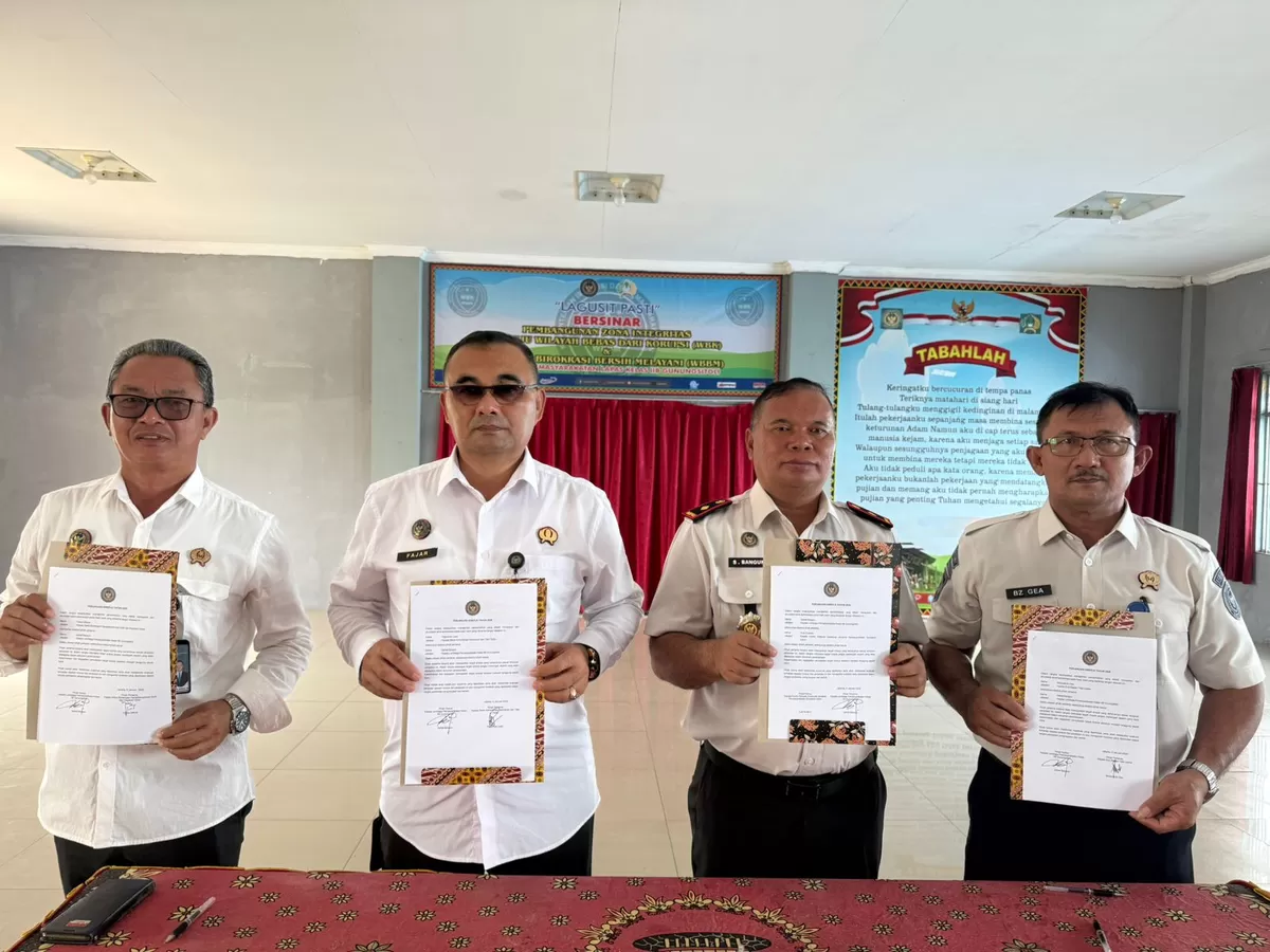 Kalapas Gunungsitoli dan Jajaran Saat Penandatanganan Perjanjian Kinerja Tahun 2026