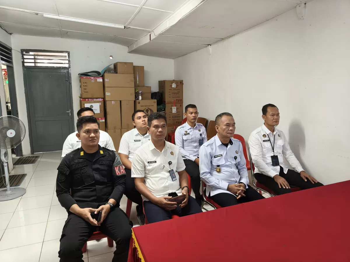Kalapas Kotapinang dan Jajaran Saat Mengikuti Pengarahan dan Pembahasan tentang KUHP dan KUHAP