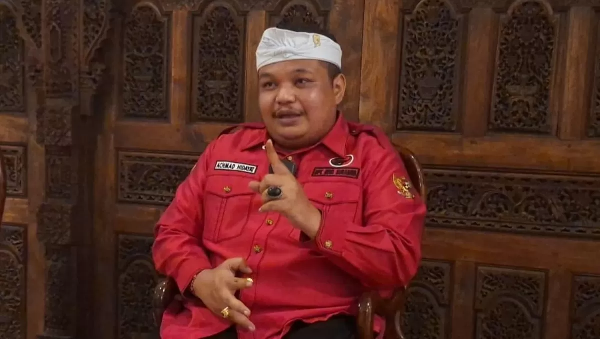 Kader PDIP Surabaya, Achmad Hidayat