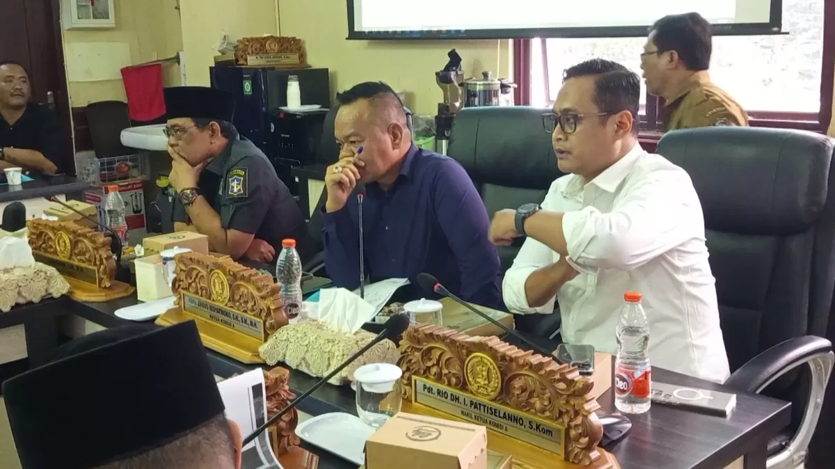 Hearing Komisi A DPRD Surabaya terkait polemik warga dan pengelola apartemen Bale Hinggil, Selasa (13/1/2026)  (Nawi)