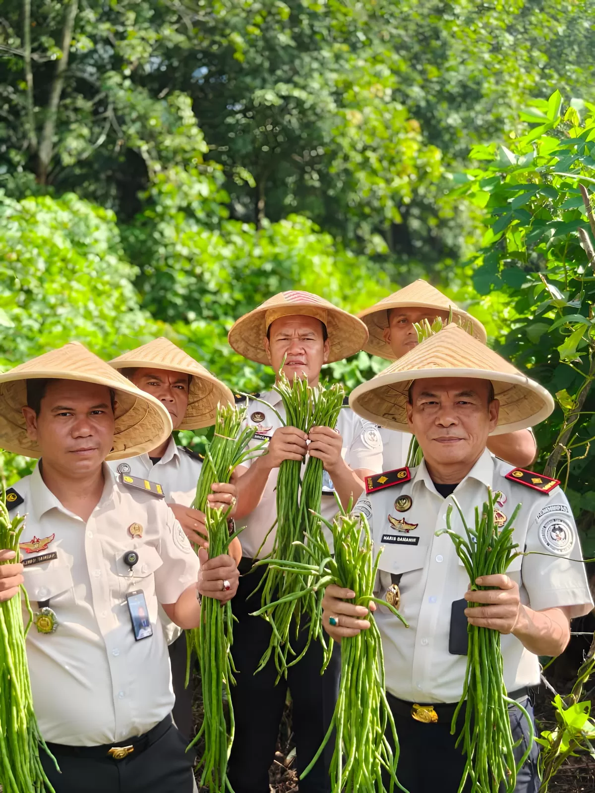Kalapas Kotapinang dan Jajaran Saat Kegiatan Panen Raya