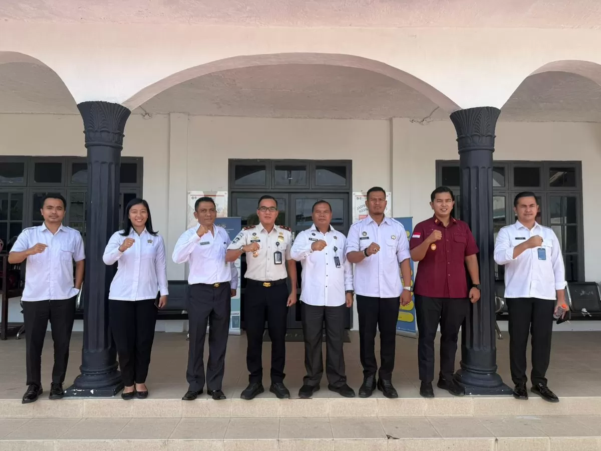 Kalapas Gunungsitoli dan Jajaran Bersama Kepala Imigrasi TPI Nias