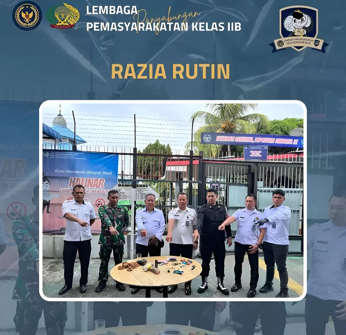Petugas Lapas Panyabungan Bersama Personil TNI Setelah Razia Blok Hunian Warga Binaan