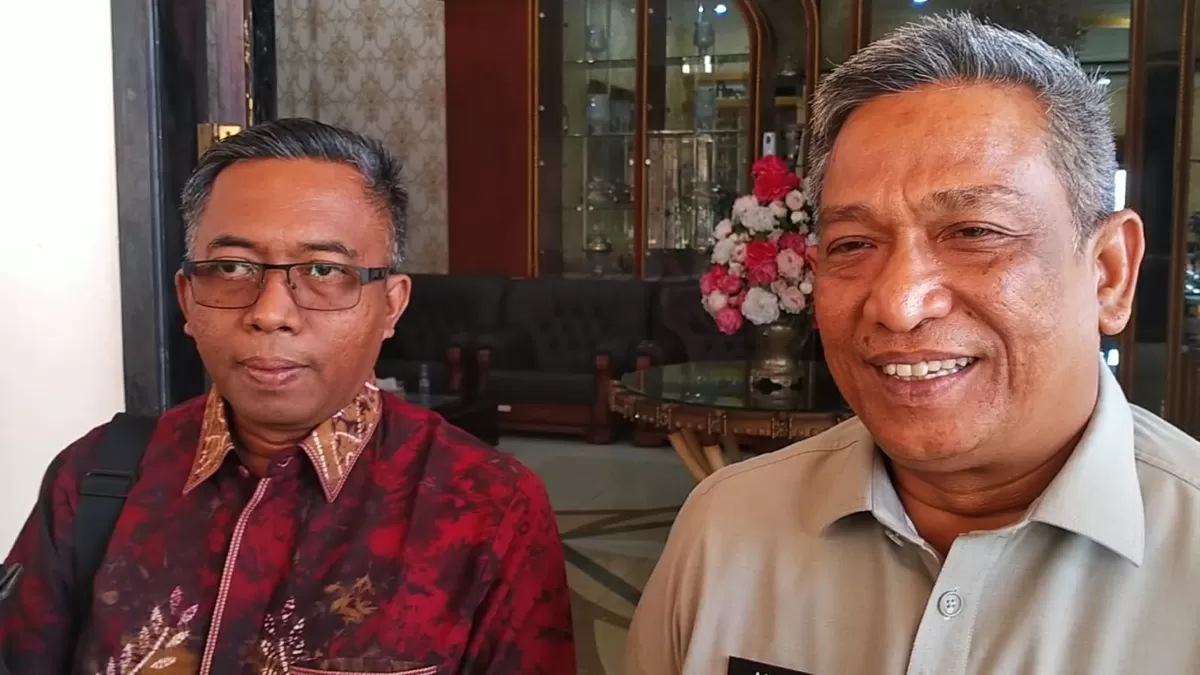Foto Bupati Rokan Hulu Anton Bersama Pimpinan Astra Group Bersilaturahmi Serahkan CSR Tentang Pembangunan Daerah  (NAWACITAPOST.COM)
