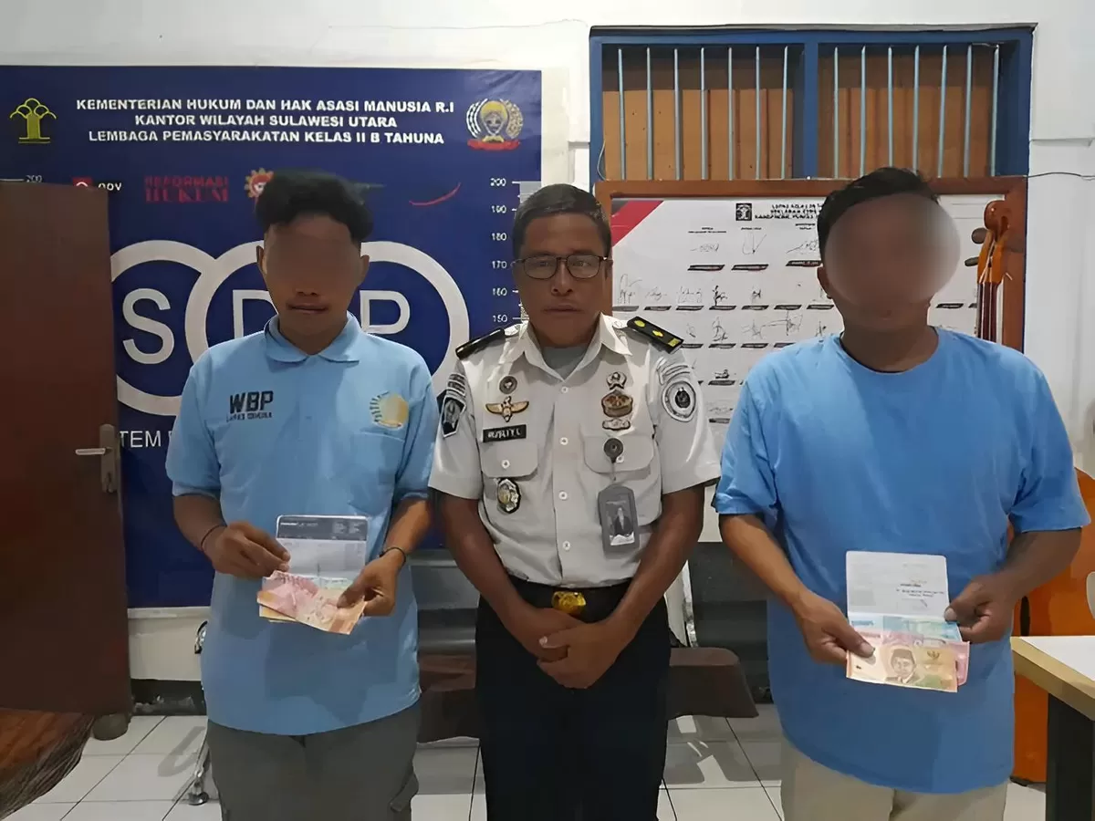 Pegawai Lapas Tahuna Bersama Warga Binaan Penerima Premi