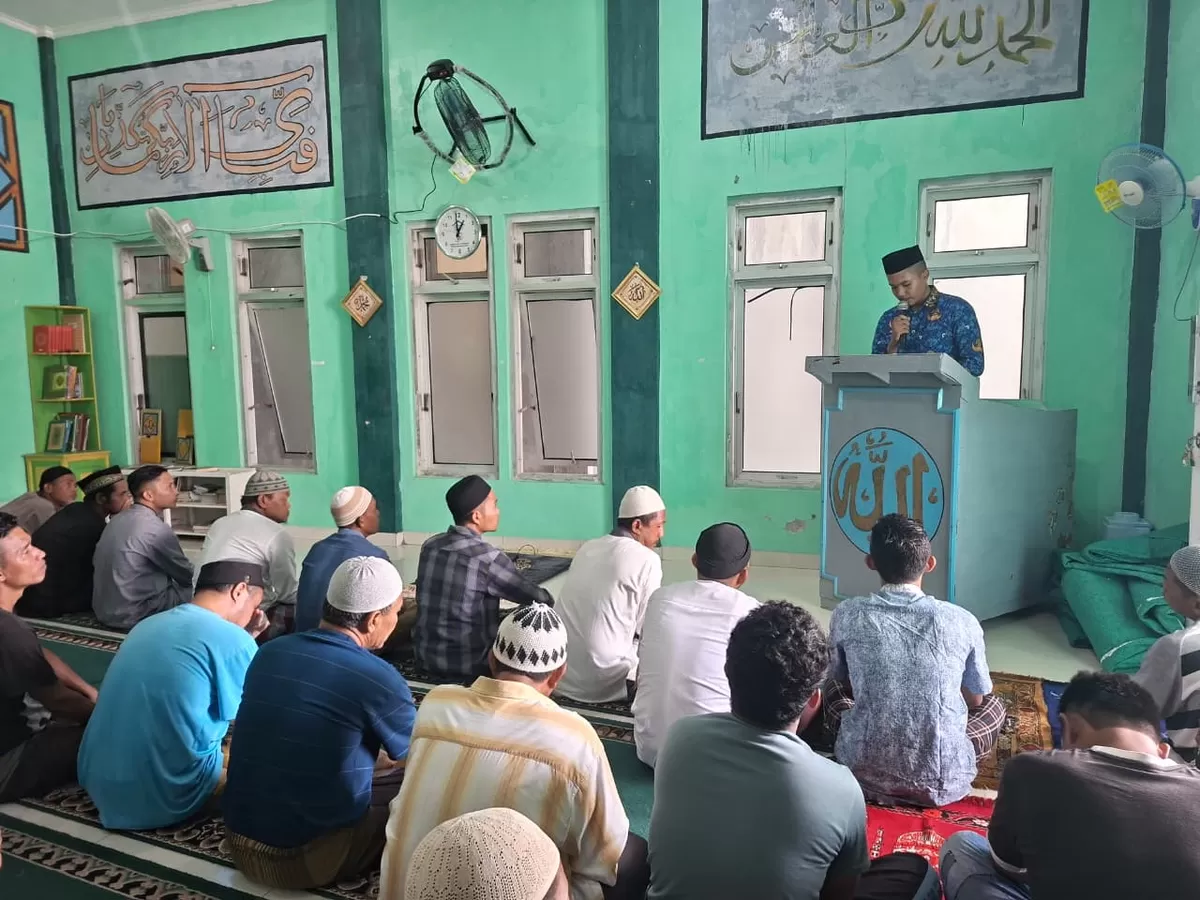 Warga Binaan Lapas Gunungsitoli Saat Kegiatan Sholat Jumat