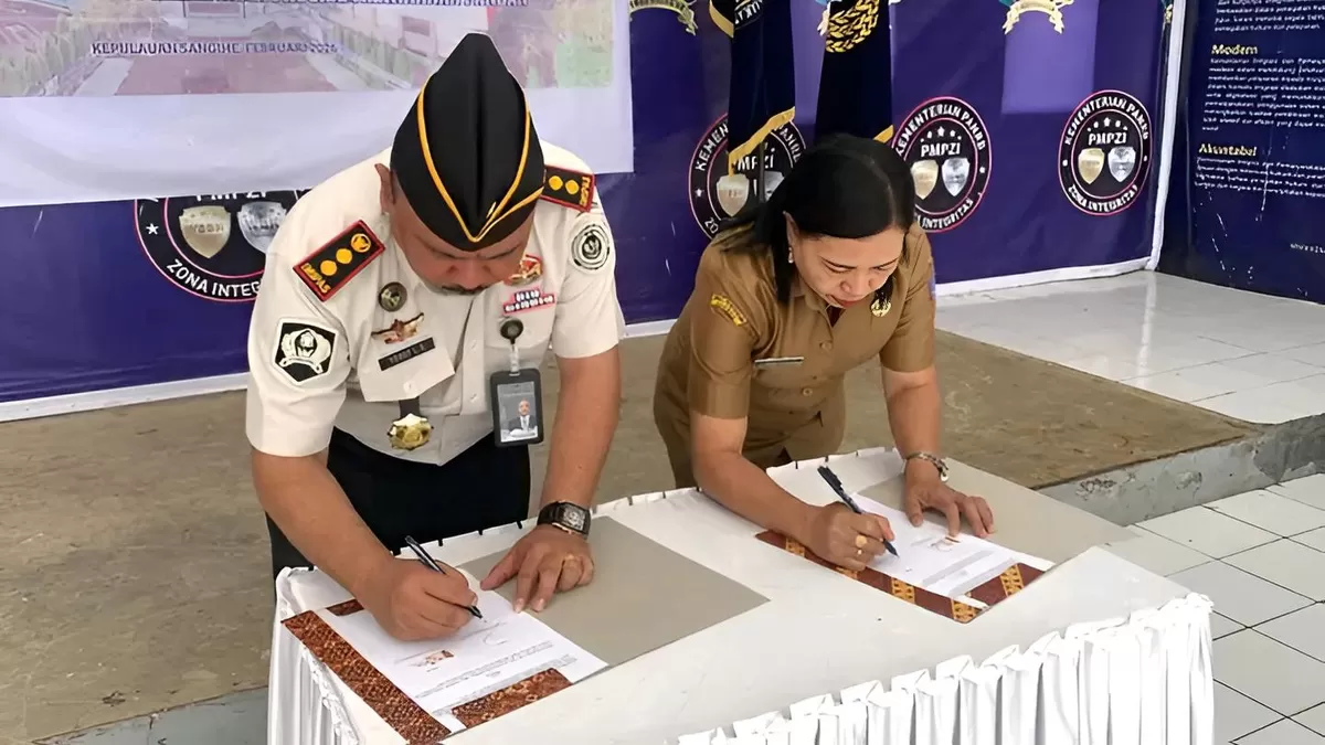 Kalapas Tahuna Bersama Kepala SMK Negeri 3 Tahuna