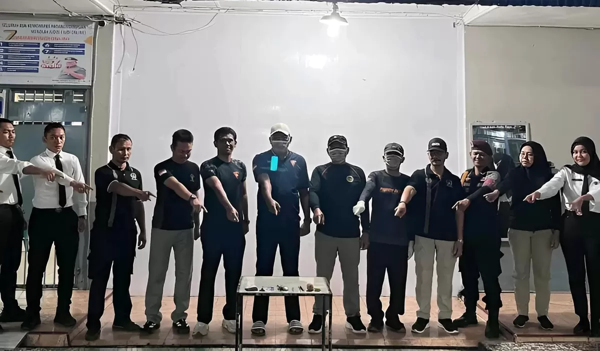 Petugas Lapas Padangsidimpuan Setelah Kegiatan Penggeledahan