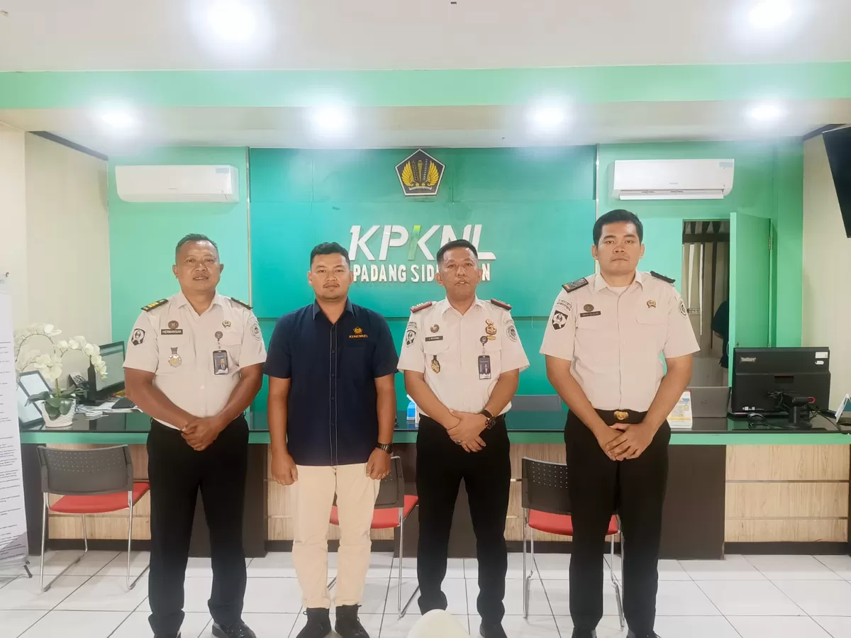 Kalapas Gunungtua dan Jajaran Saat Kunjungan ke KPKNL Padang Sidempuan