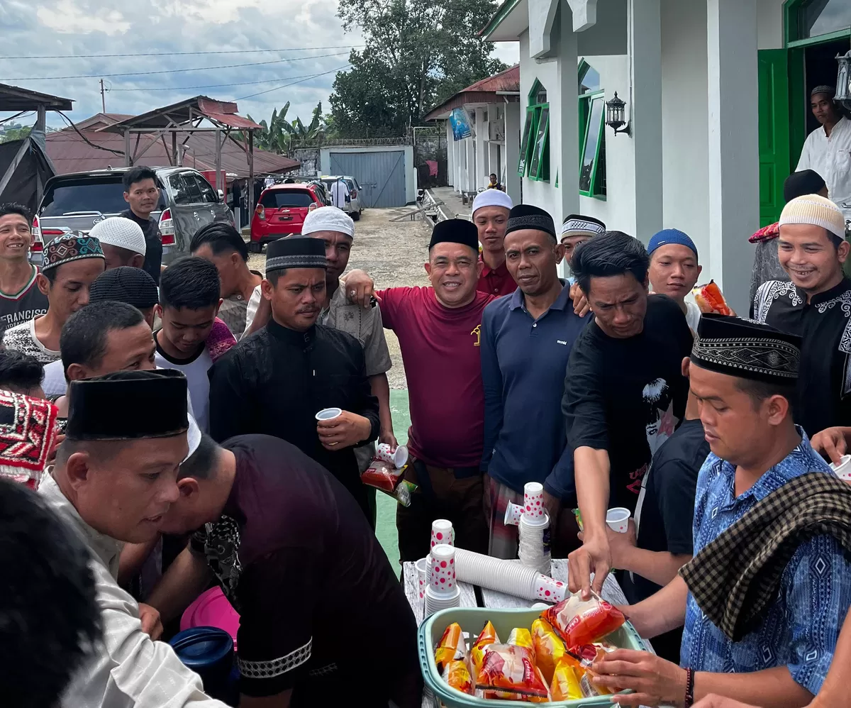 Petugas Lapas Muara Teweh Saat Kegiatan Jumat Berkah