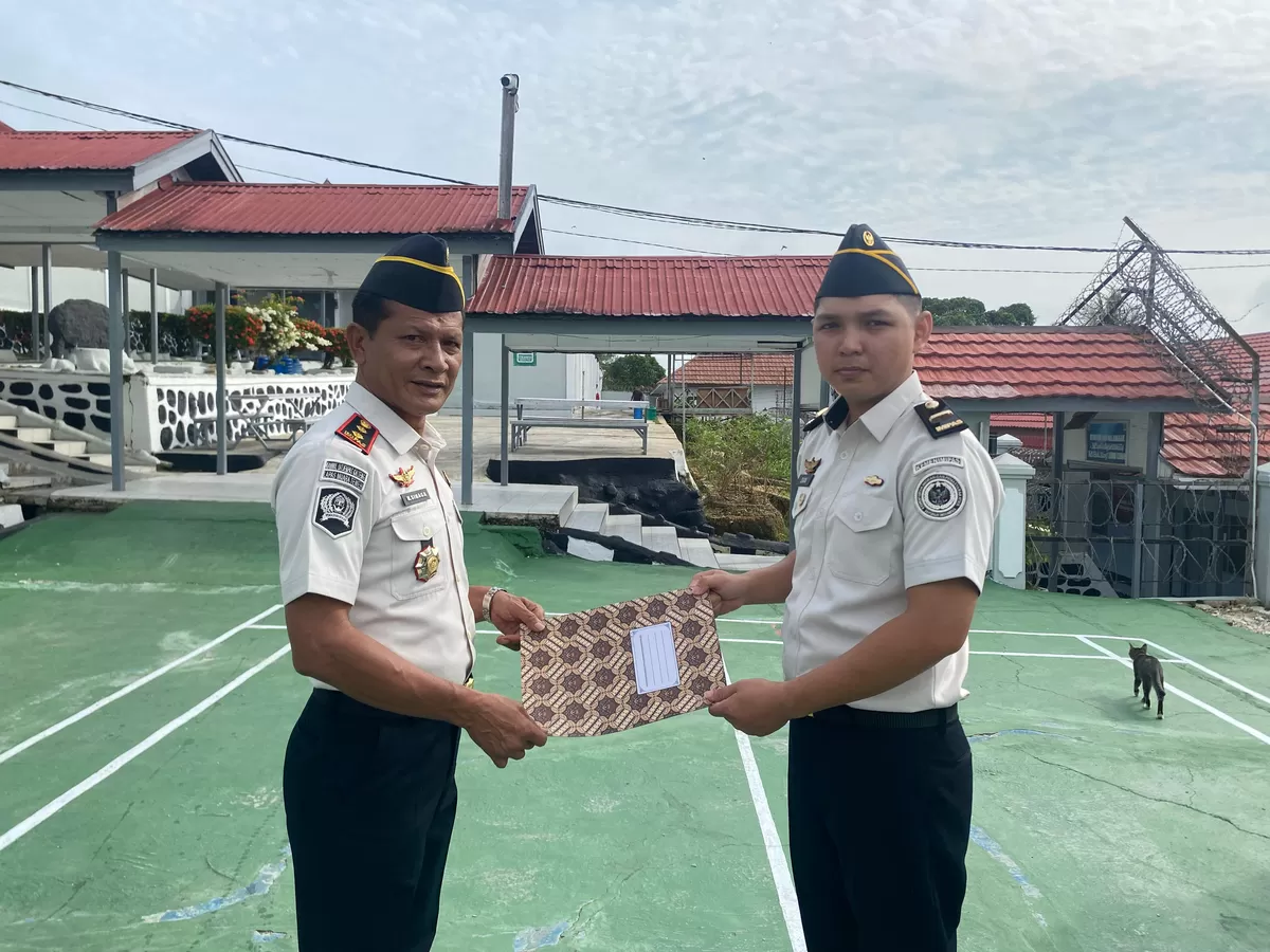 Kalapas Muara Teweh Bersama Pegawai Naik Pangkat