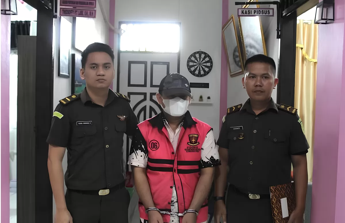 Kejaksaan Negeri (Kejari) Gunungsitoli menahan tersangka berinisial AS dalam Dugaan Korupsi Proyek Puskesmas Mandrehe Utara Kab. Nias Barat