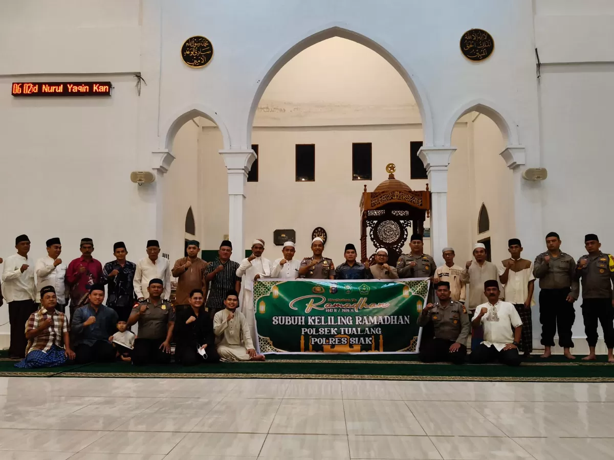 Subuh Keliling di Pinang Sebatang, Kapolsek Dan Upika Ajak Warga Jaga Kamtibmas Selama Ramadhan