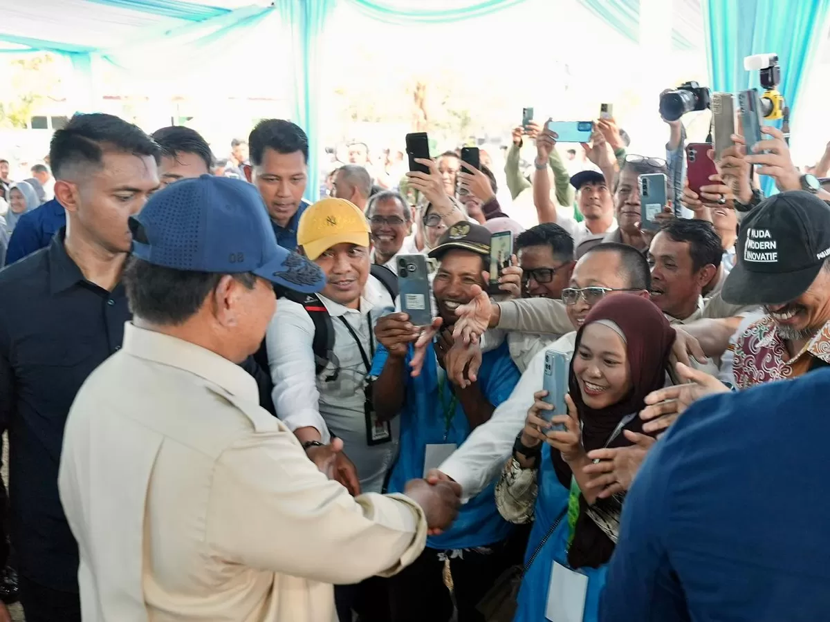 Prabowo bersama anak anak petani (ist/promed)