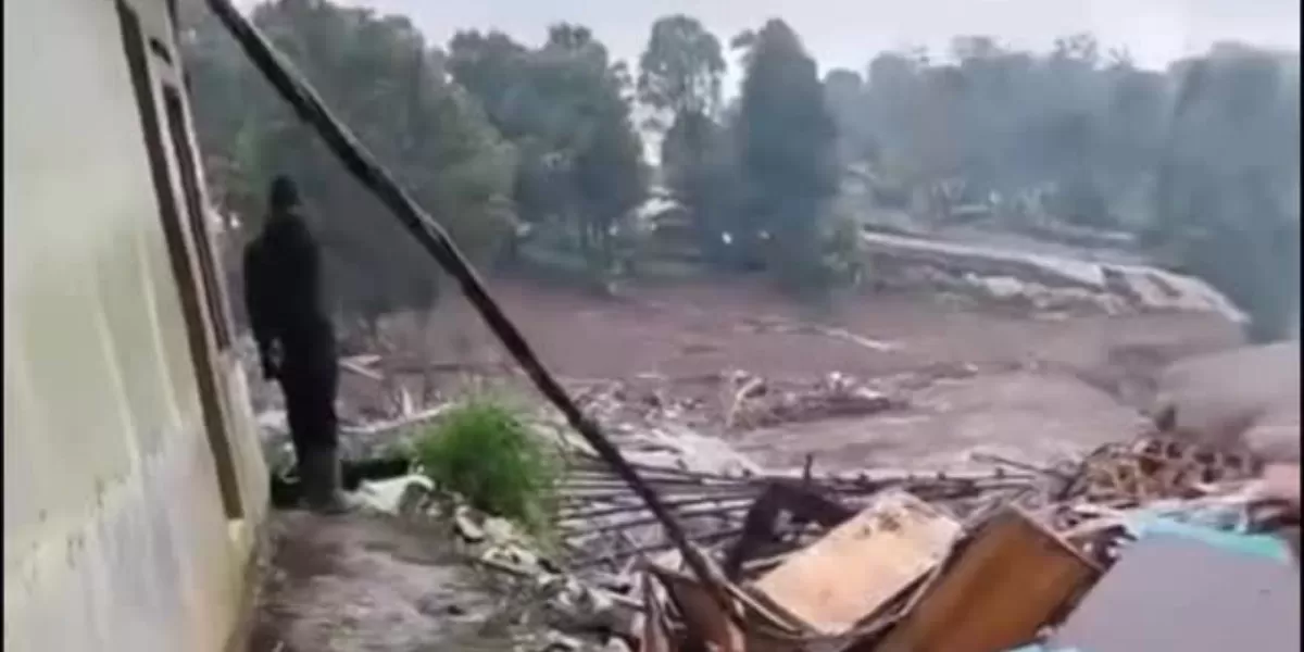 Menyoroti bencana tanah longsor di Cisarua, Bandung Barat, pada Sabtu, 24 Januari 2026. (Instagram.com/@infojawabarat)