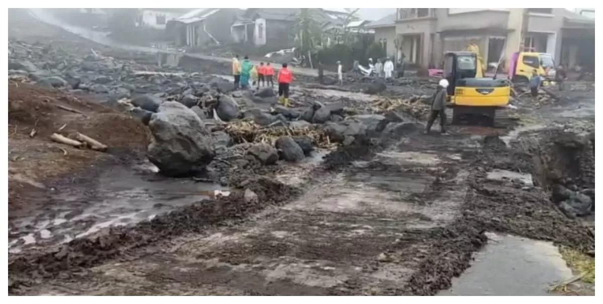 Kondisi Banjir Bandang Desa Penakir Hingga Minggu (25/1)..(AGUS R)