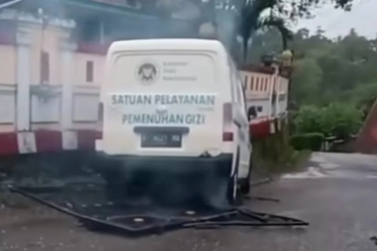 Sopir mobil MBG diduga ugal-ugalan di Kebumen. (Instagram/kebumen)