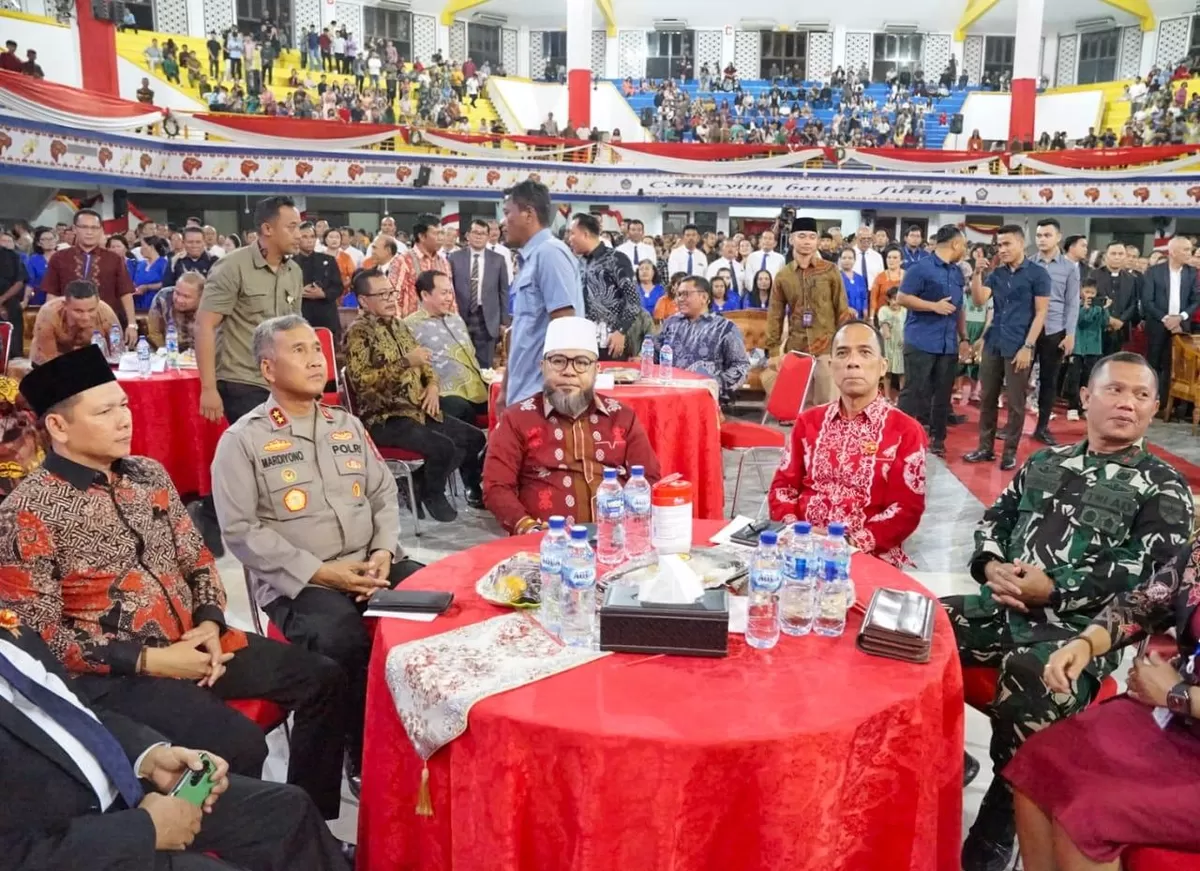 Gubernur Bengkulu Helmi Hasan menghadiri Perayaan Natal Oikumene tahun 2025 di gedung serba guna (GSG) Universitas Bengkulu.(Foto/Ist)