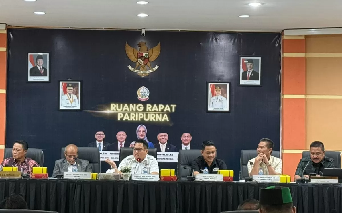 Direktur Utama PT GMTD Tbk, Ali Said di depan RDP  membahas terkait Status Hukum dan Kepastian Usaha. Kepatuhan Regulasi.Transparansi sebagai Emiten dan Kontribusi GMTD bagi Daerah.(ist)