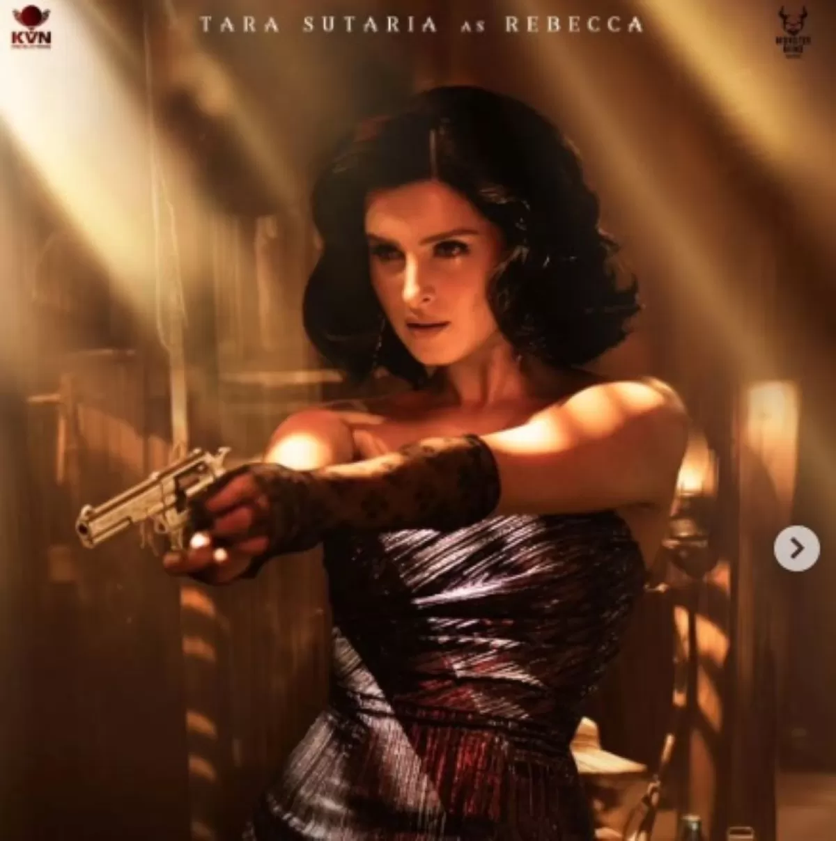 Yash tampil penuh karisma dalam Toxic: A Fairy Tale for Grown Ups, membawa aura gangster gelap dengan visual epik yang bikin deg-degan.