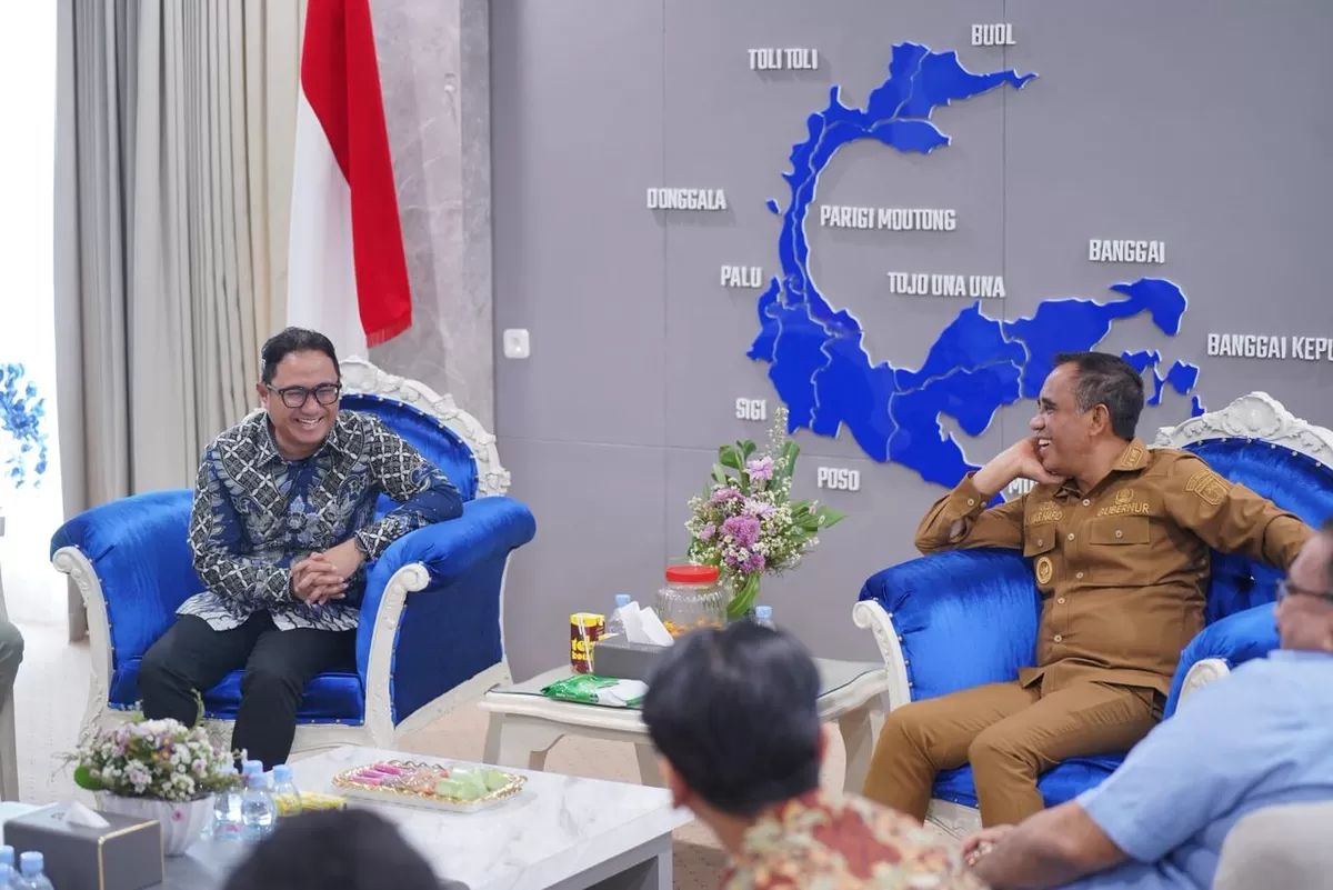EGM Pertamina Patra Niaga Regional Sulawesi, Deny Sukendar audiensi dengan Gubernur Sulawesi Tengah, Anwar Hafid. Gubernur mengapresiasi peran Pertamina dalam menjaga roda perekonomian daerah.(Ist)