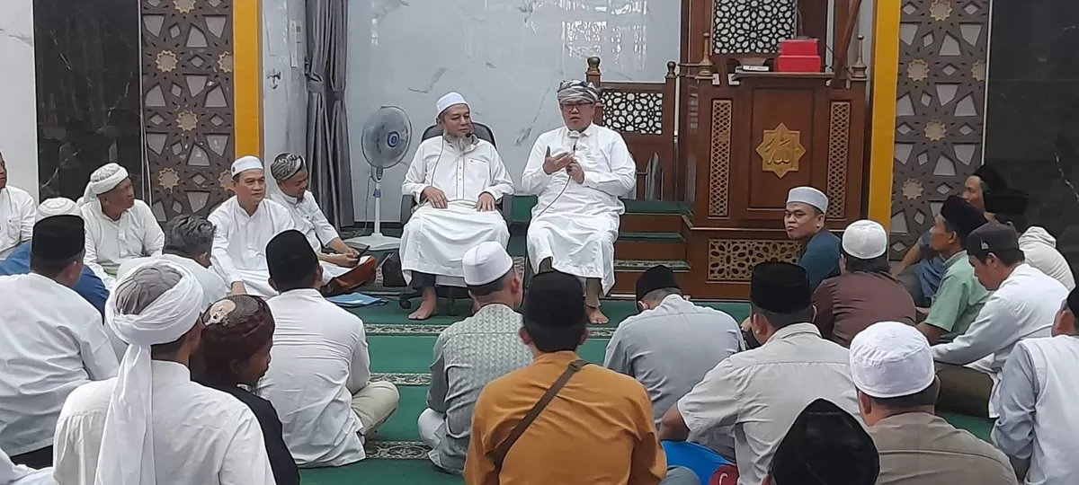 Sekda Bengkulu, Herwan Antoni menghadiri penutupan kegiatan Retreat Merah Putih Angkatan VII ASN Pemprov Bengkulu di Masjid Al Anshor, Sukarami, Kota Bengkulu, tanggal 25 Januari 2026.(Foto/Ist) 