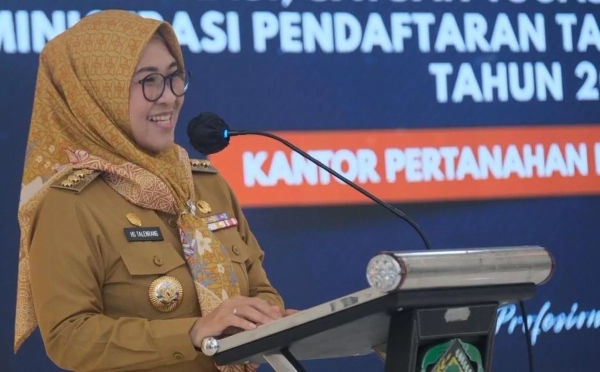 Bupati Gowa, Sitti Husniah Talenrang pada pelantikan dan Pengambilan Sumpah Panitia Ajudikasi, Satgas Yuridis, dan Satgas Administrasi PTSL Kabupaten Gowa Tahun 2026 di Baruga Tinggi Mae,  Senin. (Ist