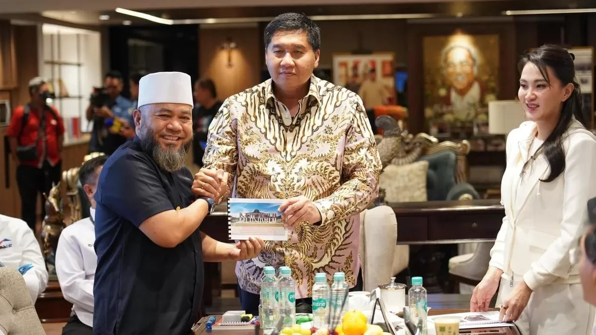 Gubernur Bengkulu Helmi Hasan bertemu langsung Menteri PKP, Manuarar Sirait terkait percepatan pembangunan perumahan rakyat di Bengkulu.(Foto/Ist) 