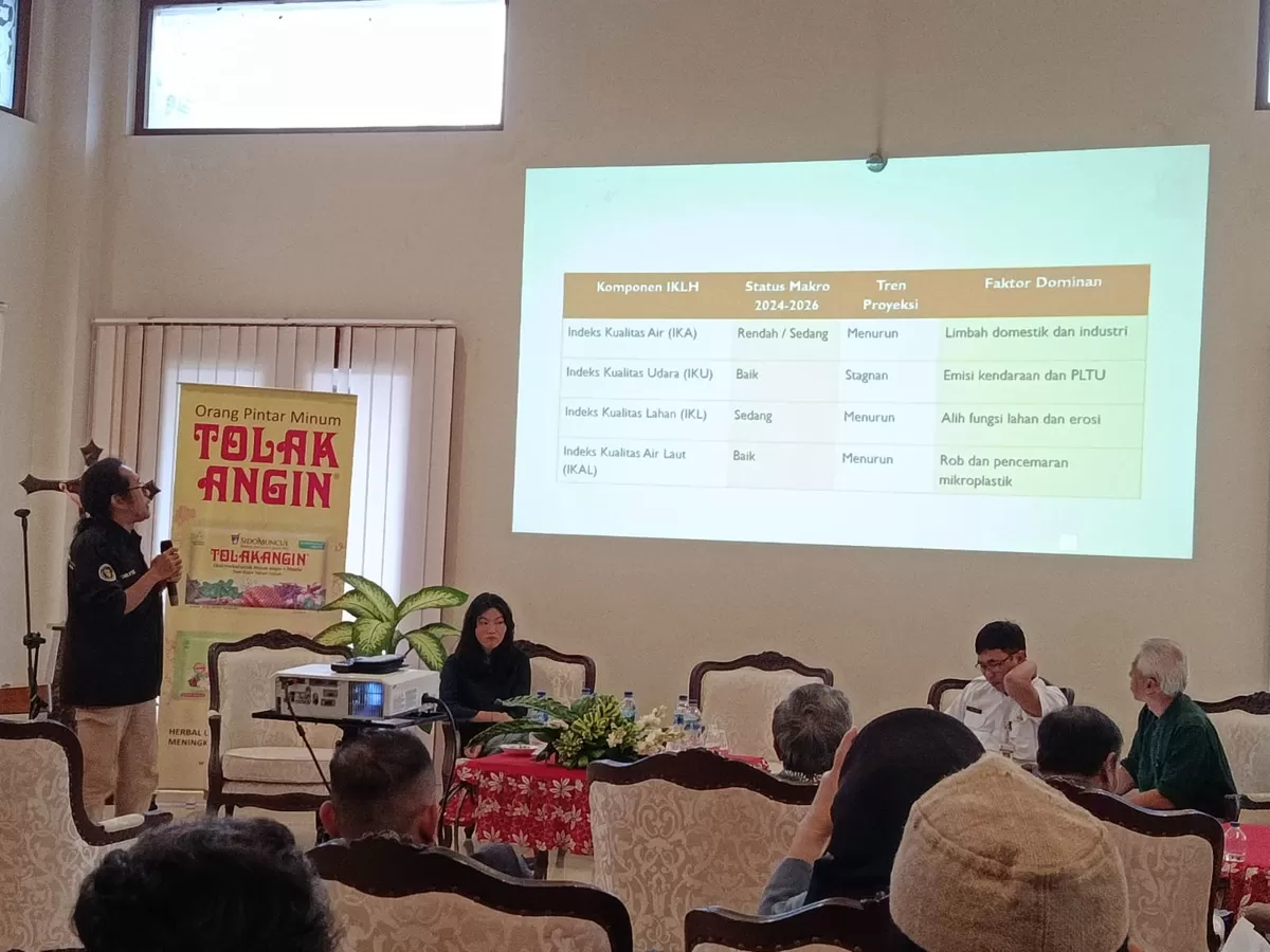 Cyprianus Lilik Krismantoro Putro Koordinator Nasional Gerakan Laudato Si' Indonesia, saat menjadi narasumber dalam forum diskusi DPD ISKA Jateng di Rumah Uskup, Rabu (28/1/2026). (SP/Stefy Thenu)