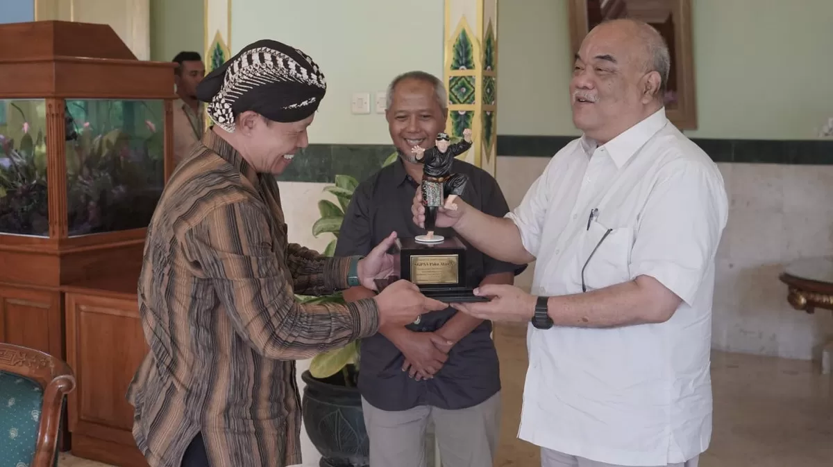 Audiensi Paseduluran Angkring Silat di Ndalem Kepatihan. (doc. humas Pemda DIY) 