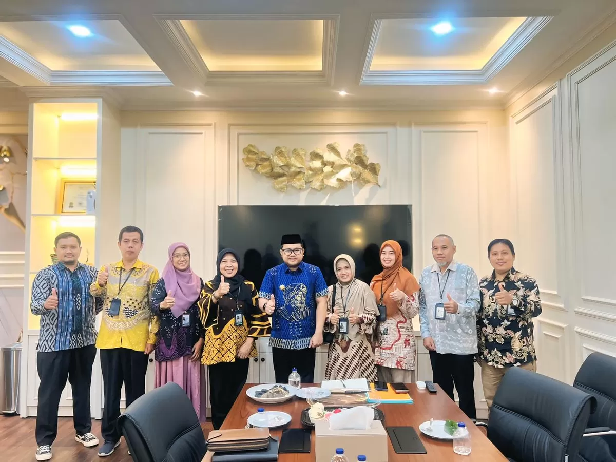 Wakil Bupati Gowa, Darmawangsyah Muin, menyampaikan dukungannya terhadap SE2026 ketika menerima audiensi Kepala Badan Pusat Statistik (BPS) Kabupaten Gowa, Ari Prihandini di Ruang Kerja Wakil Bupati. 