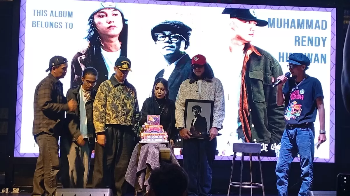 Rilis Album kedua Josie &ldquo;We Don&rsquo;t Lie Like A Referee&rdquo; tanpa Rendi sang bassis