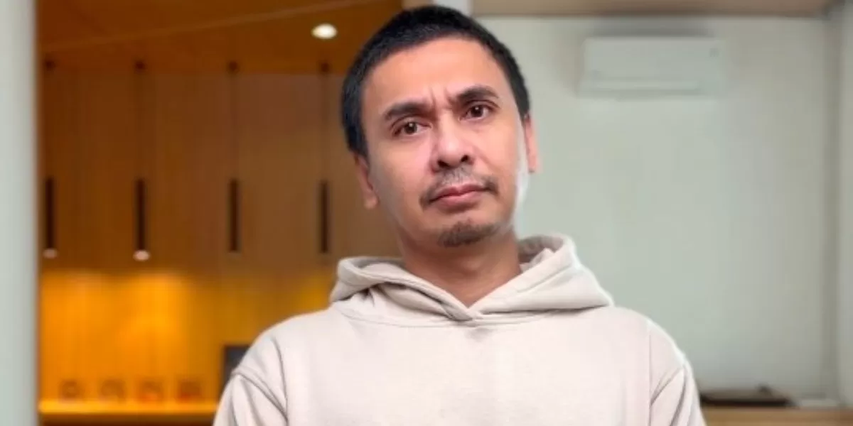 Mengintip penuturan komika, Raditya Dika yang mengungkapkan cara uniknya saat menyajikan konten. (Instagram.com/@raditya_dika)