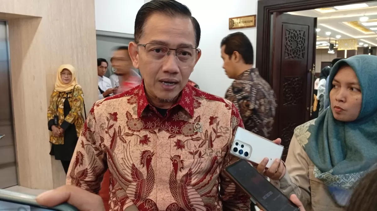 "MBG bukan transaksi jual beli, melainkan pemenuhan hak warga negara. Kalau ada persoalan, masyarakat boleh mengadu ke DPD RI, DPRD" papar Ahmad Syauqi Soeratno