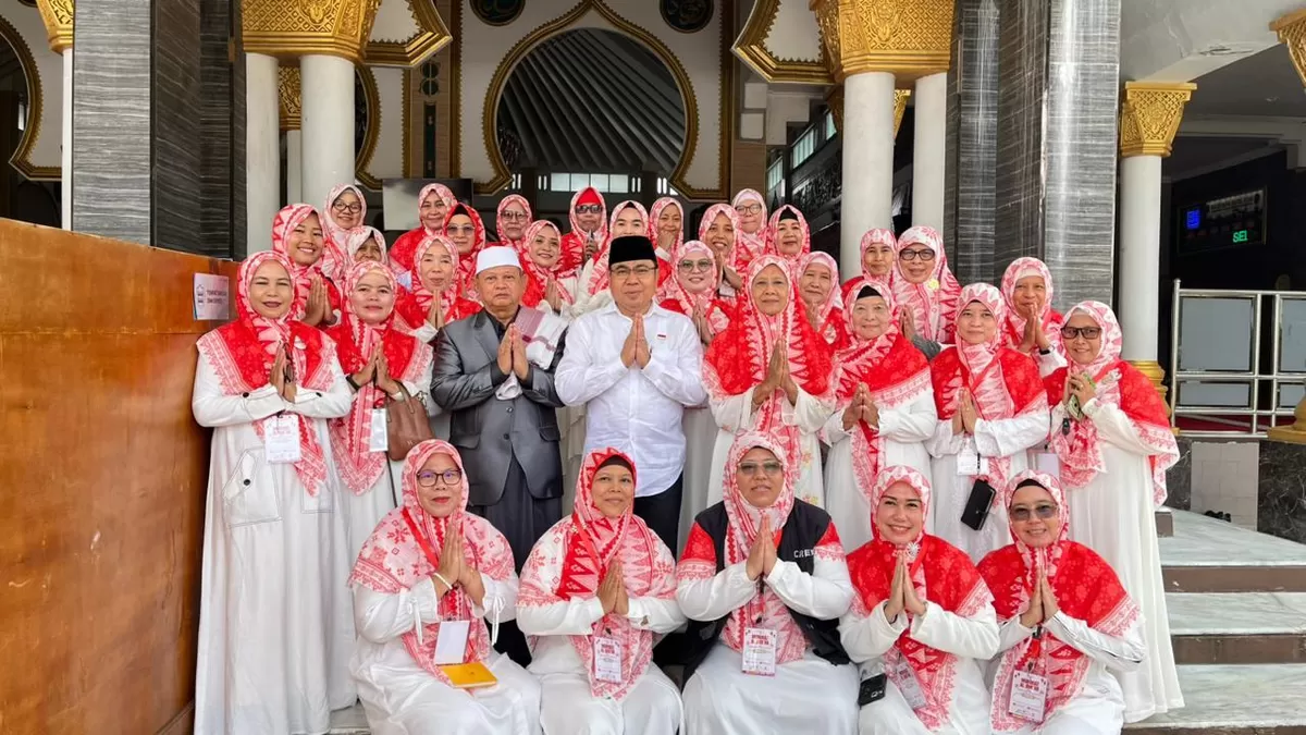 Sejumlah ASN Pemprov Bengkulu mengikuti Murokaz Al-Qur&rsquo;an 30 Juz pada bulan Ramadan di Masjid Raya Baitul Izzah, Kota Bengkulu.(Foto/Ist)