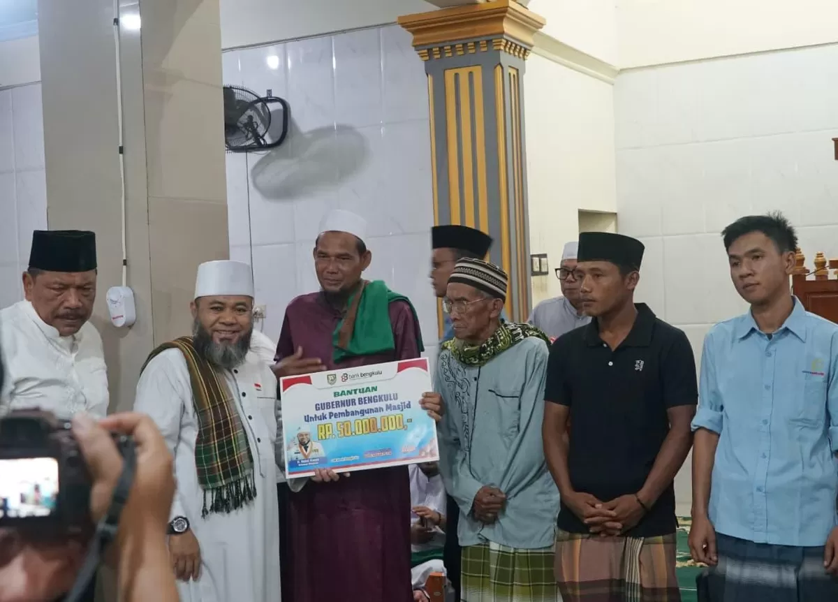 Gubernur Bengkulu, Helmi Hasan melakukan Safari Ramadan ke tiga kabupaten di Bengkulu, yakni Seluma, Bengkulu Selatan dan Kabupaten Kaur.(Foto/Ist)