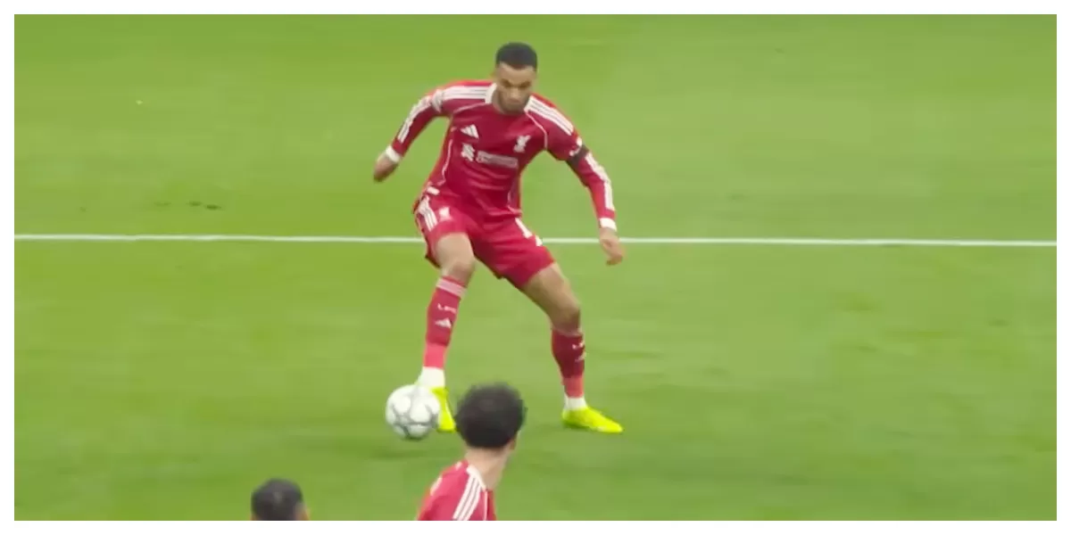 Liverpool merayakan gol ke gawang Marseille pada laga Eropa di Stade Velodrome, Prancis, kemenangan ini mengantar The Reds lolos otomatis ke 16 besar. (Foto tangkapan layar Youtube beIN SPORTS)