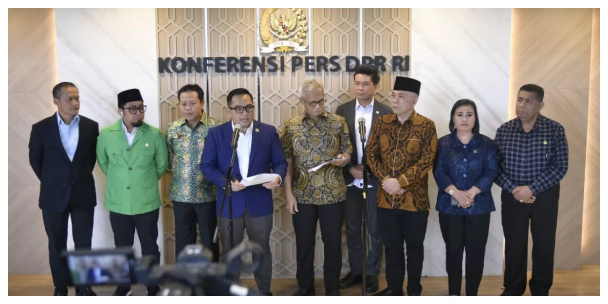 Ketua Komisi II DPR RI, Muhammad Rifqinizamy Karsayuda dalam konferensi pers di Gedung Nusantara II, Senayan, Jakarta, Rabu (21/1/2026). Foto : Mu/Andri