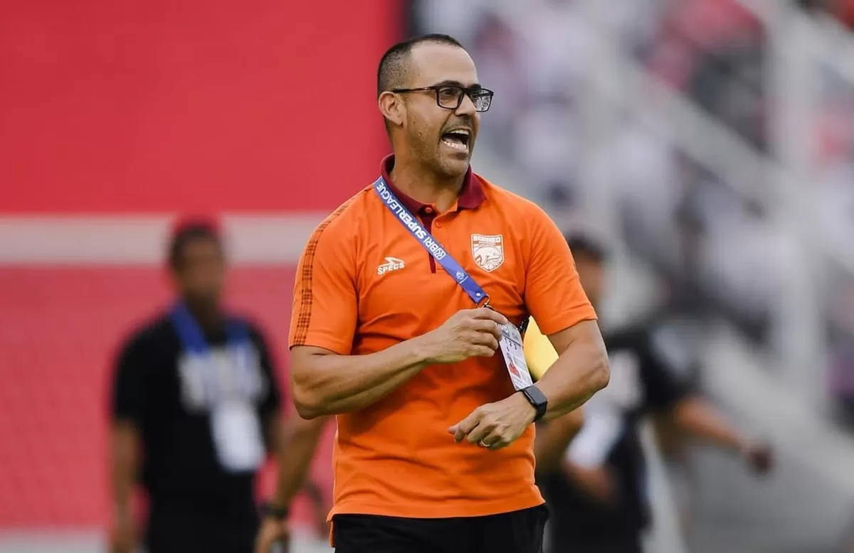 Fabio Lefundes, pelatih kepala Borneo FC Samarinda targetkan sapu bersih dua laga sisa putaran pertama Super League 2025/26 (@borneofc.id)