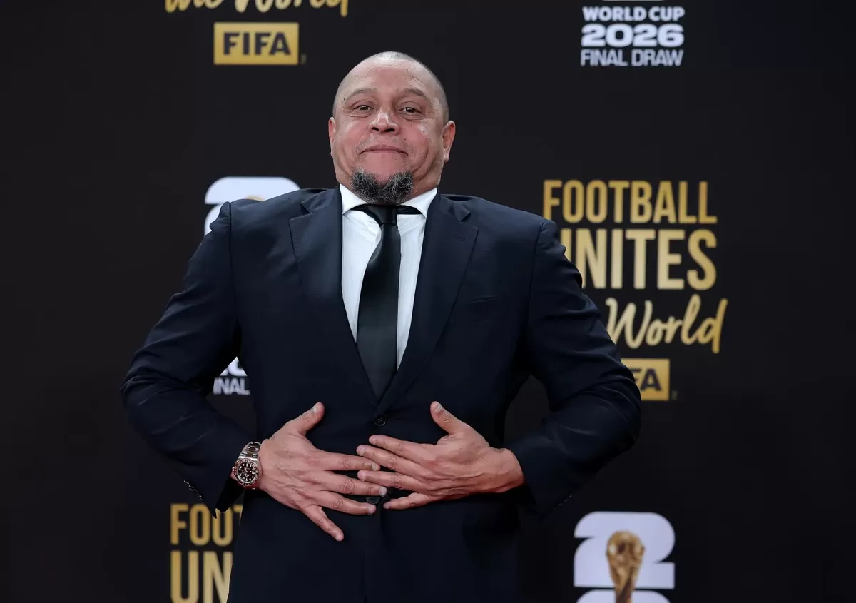 Roberto Carlos harus menjalani operasi darurat.