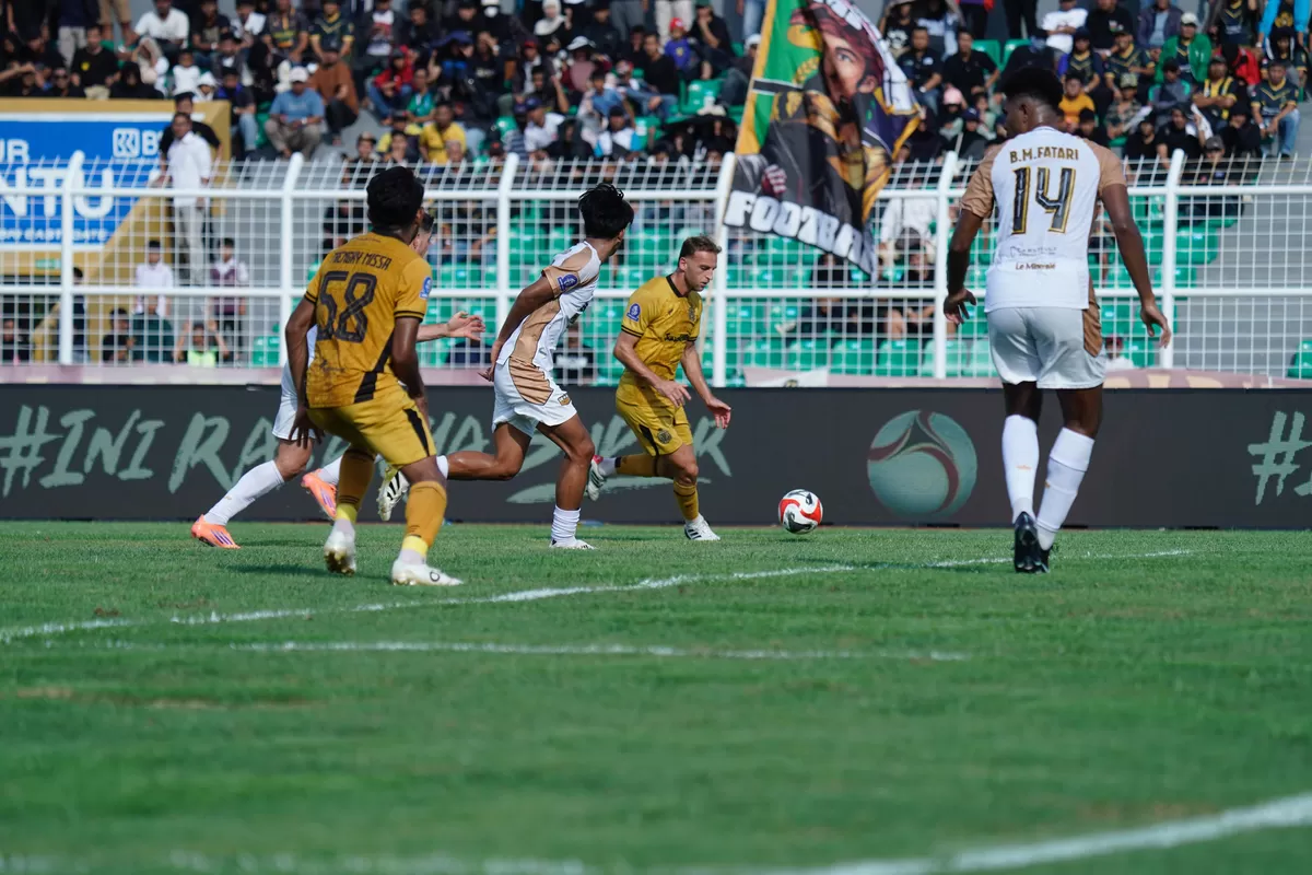 Pertandingan pekan ke-16 Super League 2025/26 antara Bhayangkara FC vs Dewa United. (Bhayangkara Presisi Lampung FC)
